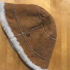 Acorn Women's Brown Shearling Hat